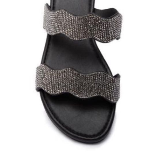 !! NEW !! Double Scalloped Strap Embellished Slide Sandals in Black - Picture 3 of 5